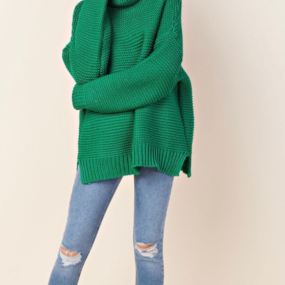 Green Extra Thick & Chunky Turtleneck Knit Sweater - Picture 5 of 9